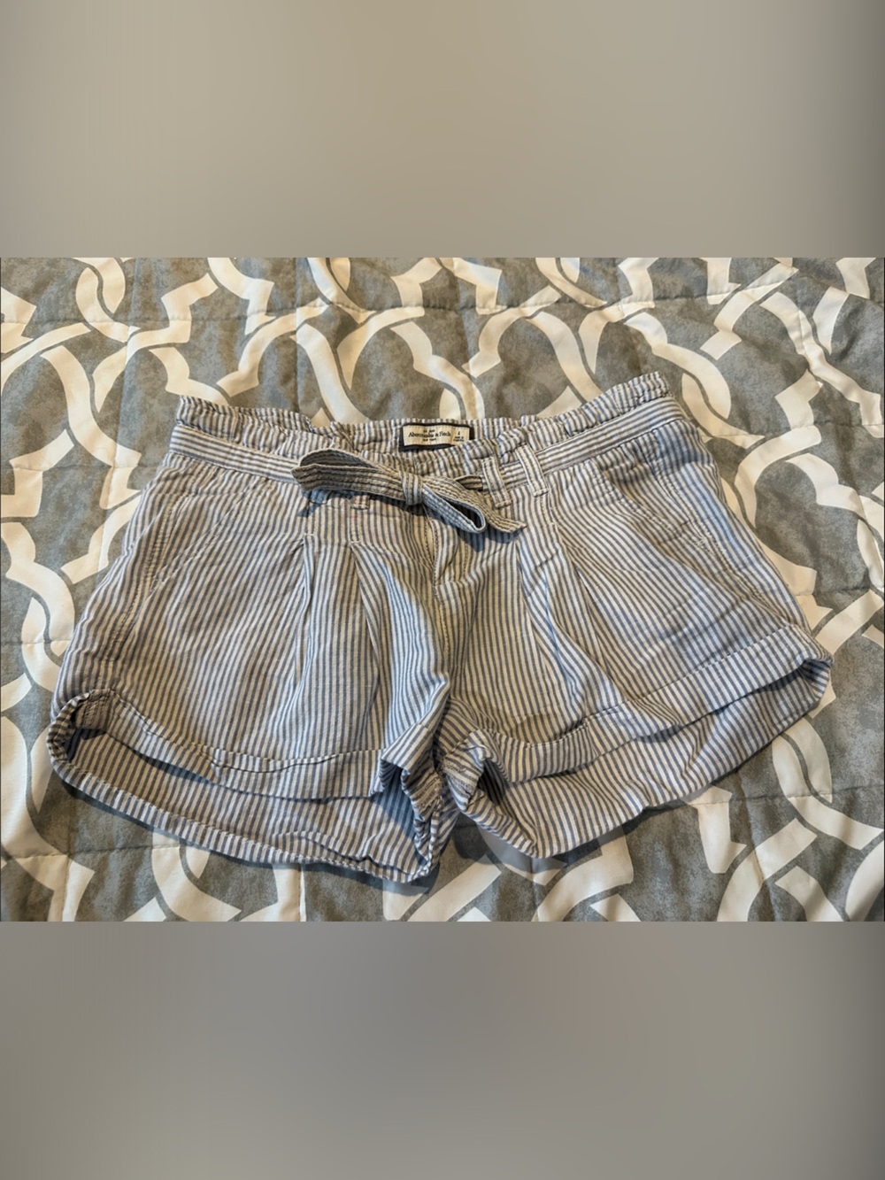 Abercrombie & Fitch Blue and White Striped Casual Shorts